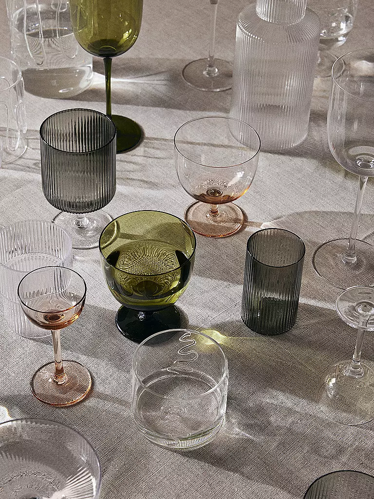 FERM LIVING | Set di 2 bicchieri da vino Ripple Clear | Grigio