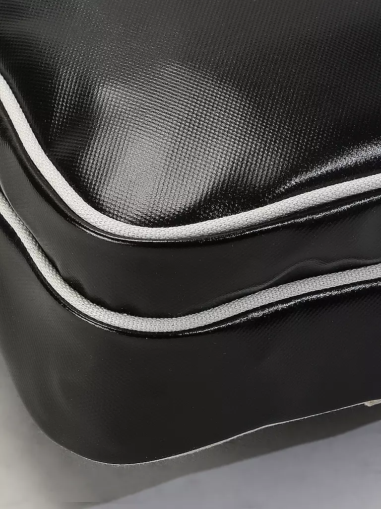 FRED PERRY | Borsa |