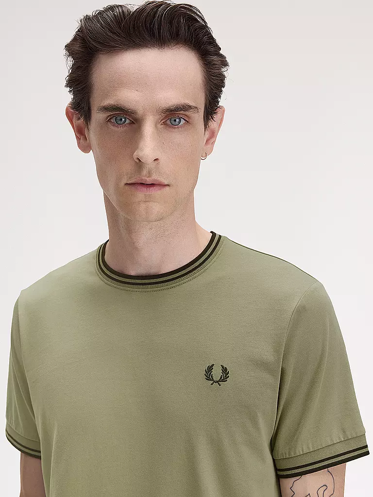 FRED PERRY | T-shirt | Oliva