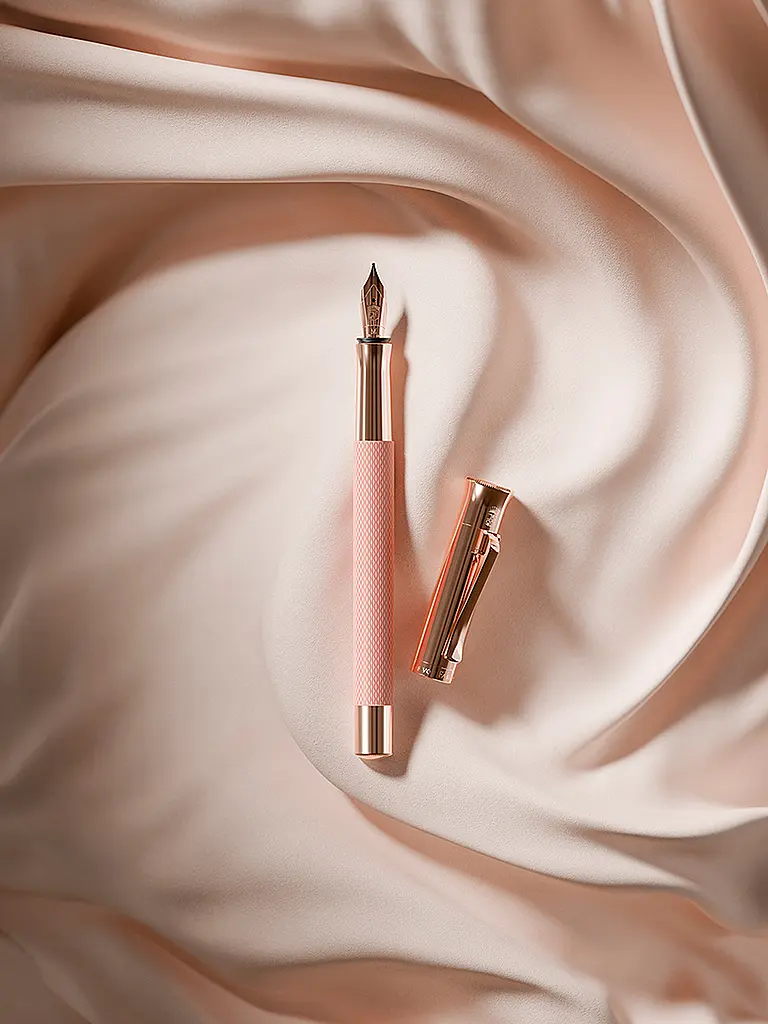 GRAF VON FABER-CASTELL | Penna stilografica Guilloche Rose Blush M | 