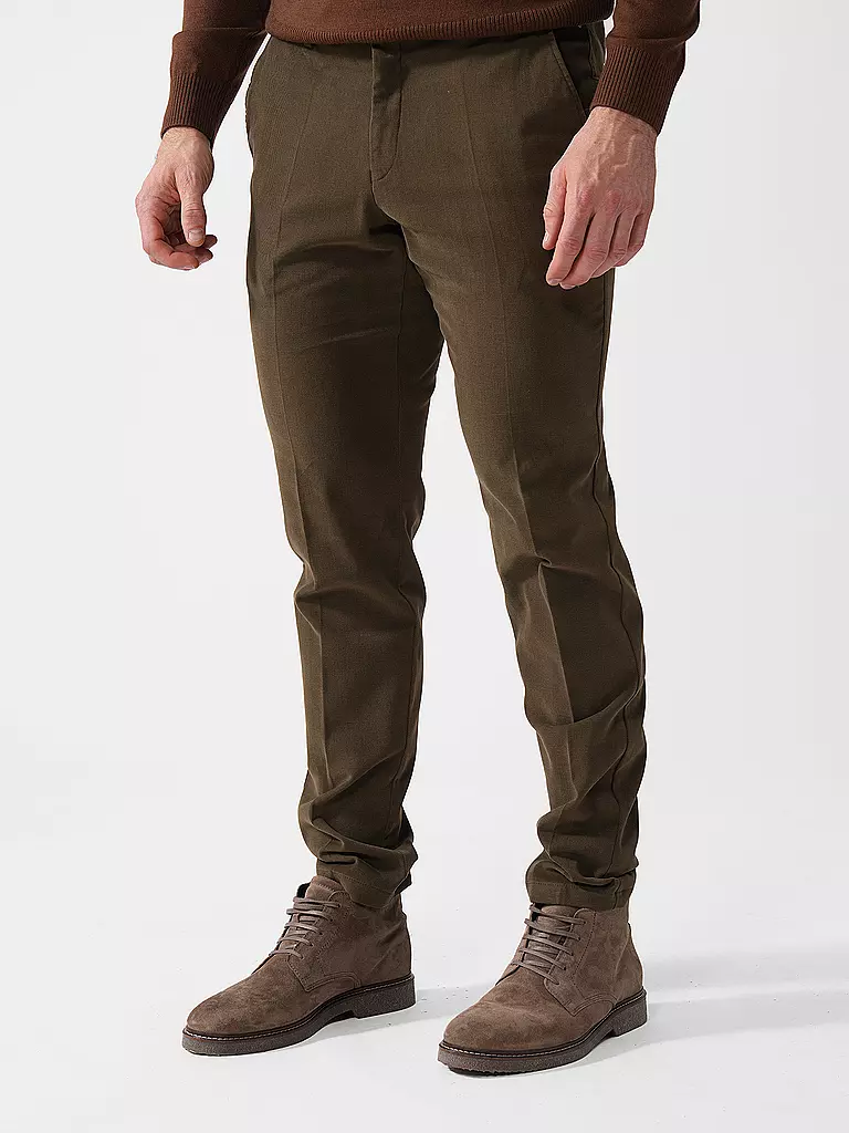 HILTL | Chino TRENTO Slim Fit | Oliva
