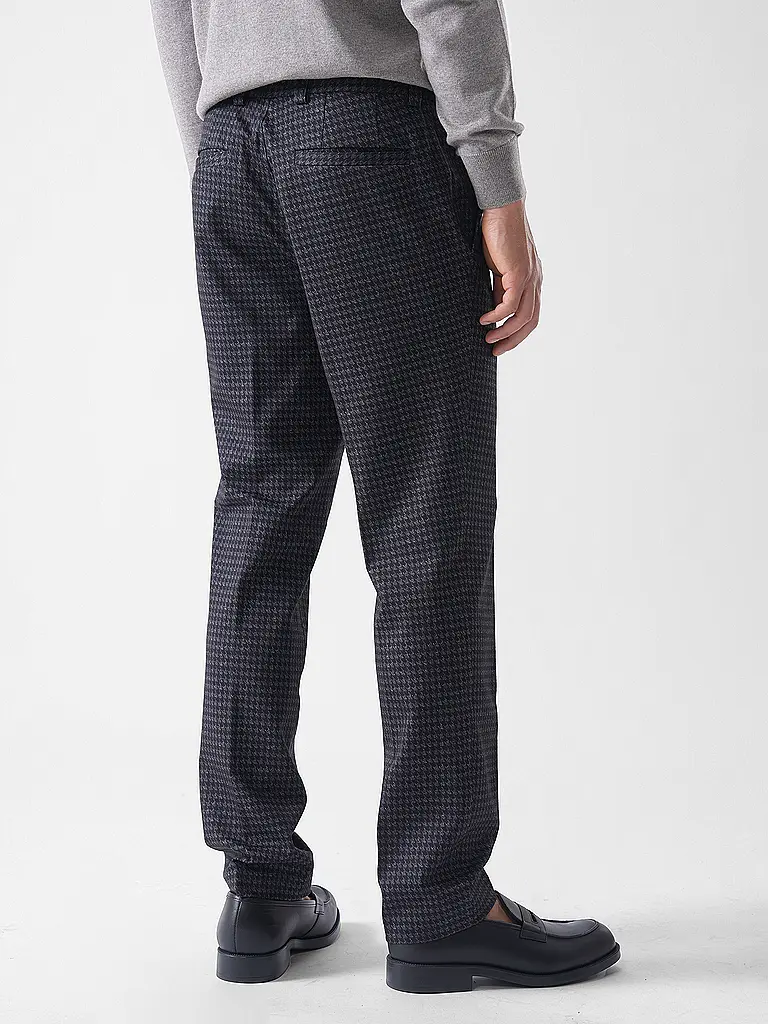 HUGO | Chino HESTEN |