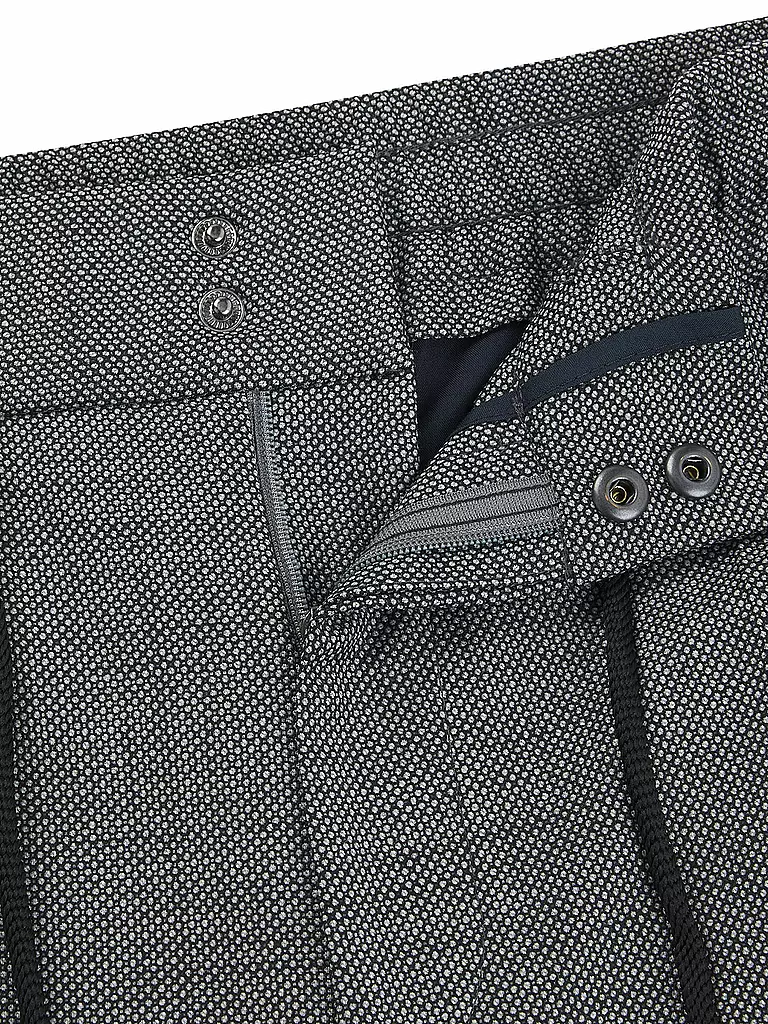 HUGO | Chino HOWARD |