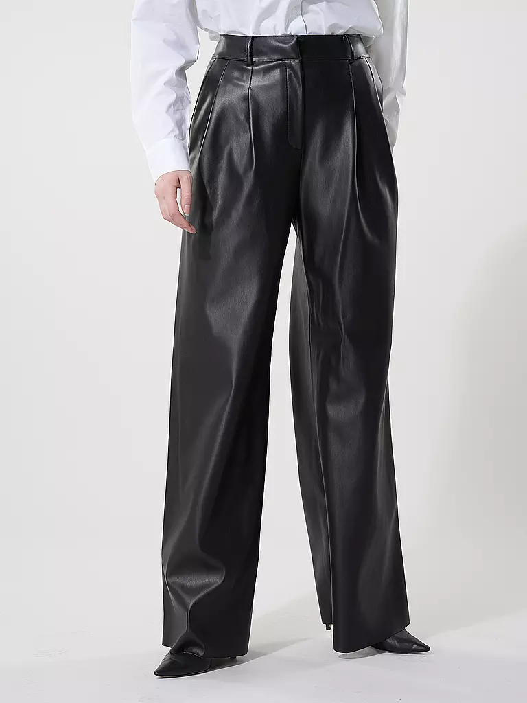 HUGO | Hose Wide Fit in Lederoptik HAWINE | Nero