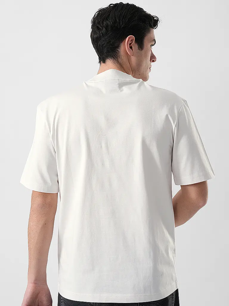 HUGO | Nome prodotto: T-shirt NIEROS
Marca: HUGO
Colore: bianco
Categorie: Moda, Uomo

Lunghezza manica: Manica corta
Scollo: Girocollo
Materiale: Jersey, Cotone
Motivo: Tinta unita
Vestibilità (capispalla): Regular
Dettagli: Logo | Bianco