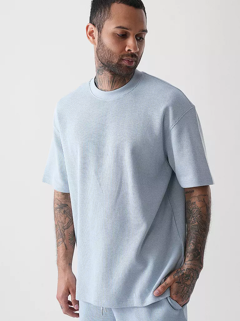 HUGO | T-shirt NUWAFFLE | Blu chiaro
