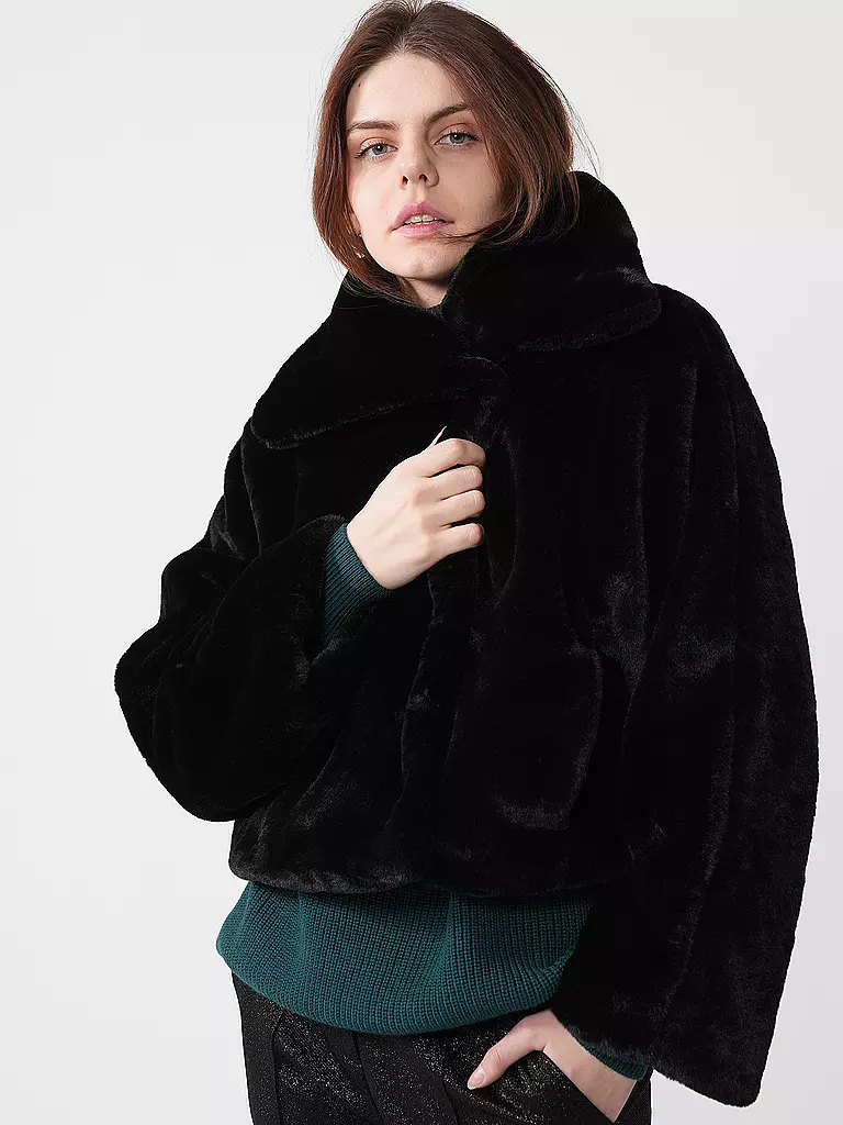 IN WEAR | Giacca in pelliccia sintetica YONEKOIW | Nero