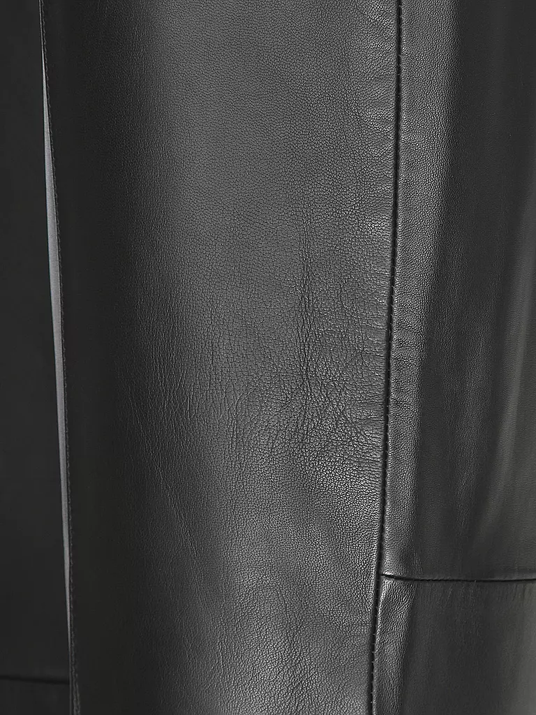 IN WEAR | Lederhose KAMAIW | Nero