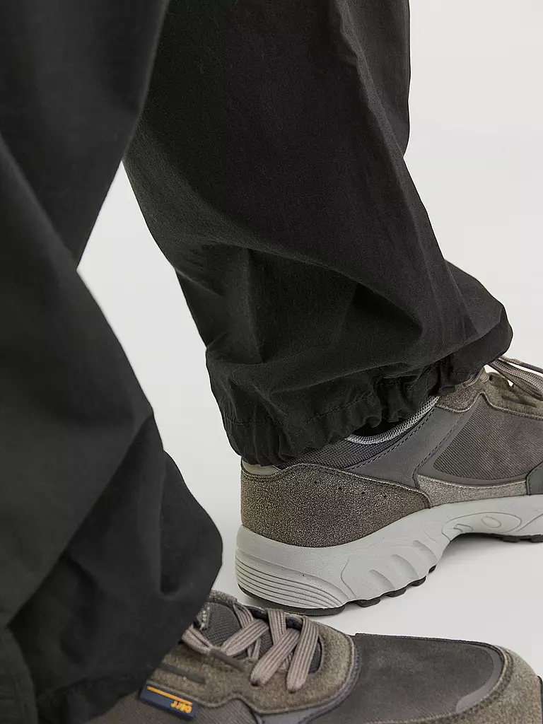 JACK & JONES | Jogginghose JPSTPARACHUTE JJPANT | Nero
