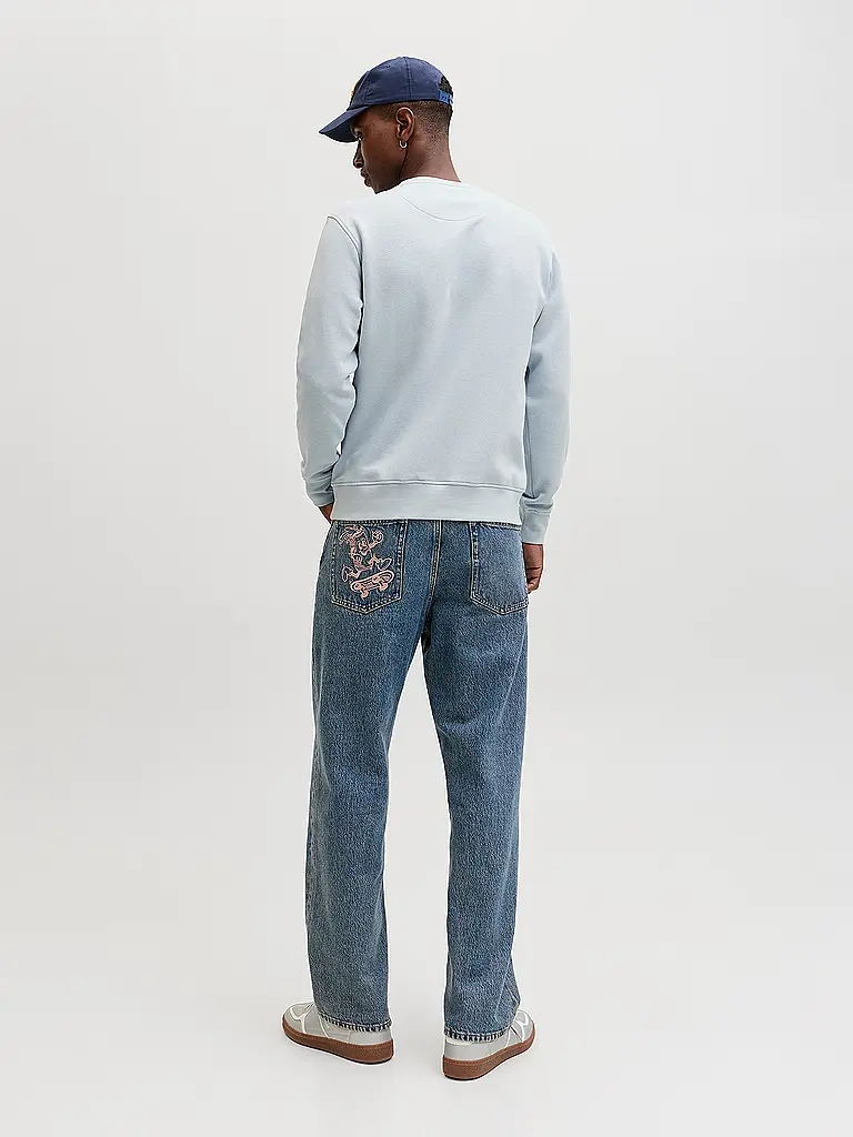 JACK & JONES | Nome prodotto: Sweater JJESOHO
Marca: JACK & JONES
Colore: azzurro
Categorie: Moda, Uomo

Lunghezza manica: Manica lunga
Scollo: Girocollo
Materiale: Cotone
Fantasia: Tinta unita
Vestibilità (capispalla): Regular
Dettagli: Logo | Blu chiaro