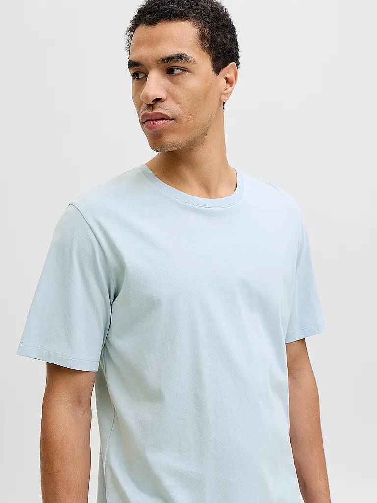 JACK & JONES | Nome prodotto: T-Shirt JJEORGANIC
Marca: JACK & JONES
Colore: azzurro
Categorie: Moda, Uomo

Lunghezza manica: Manica corta
Scollo: Girocollo
Materiale: Cotone
Motivo: Tinta unita
Vestibilità (capispalla): Regular | Blu chiaro