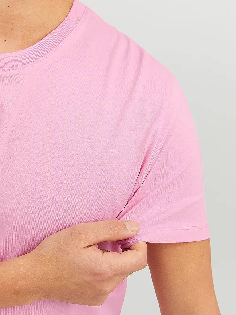 JACK & JONES | Nome prodotto: T-Shirt JJEORGANIC
Marca: JACK & JONES
Colore: rosa
Categorie: Moda, Uomo

Lunghezza manica: Manica corta
Scollo: Girocollo
Materiale: Cotone
Motivo: Tinta unita
Vestibilità (capispalla): Regular | Rosa