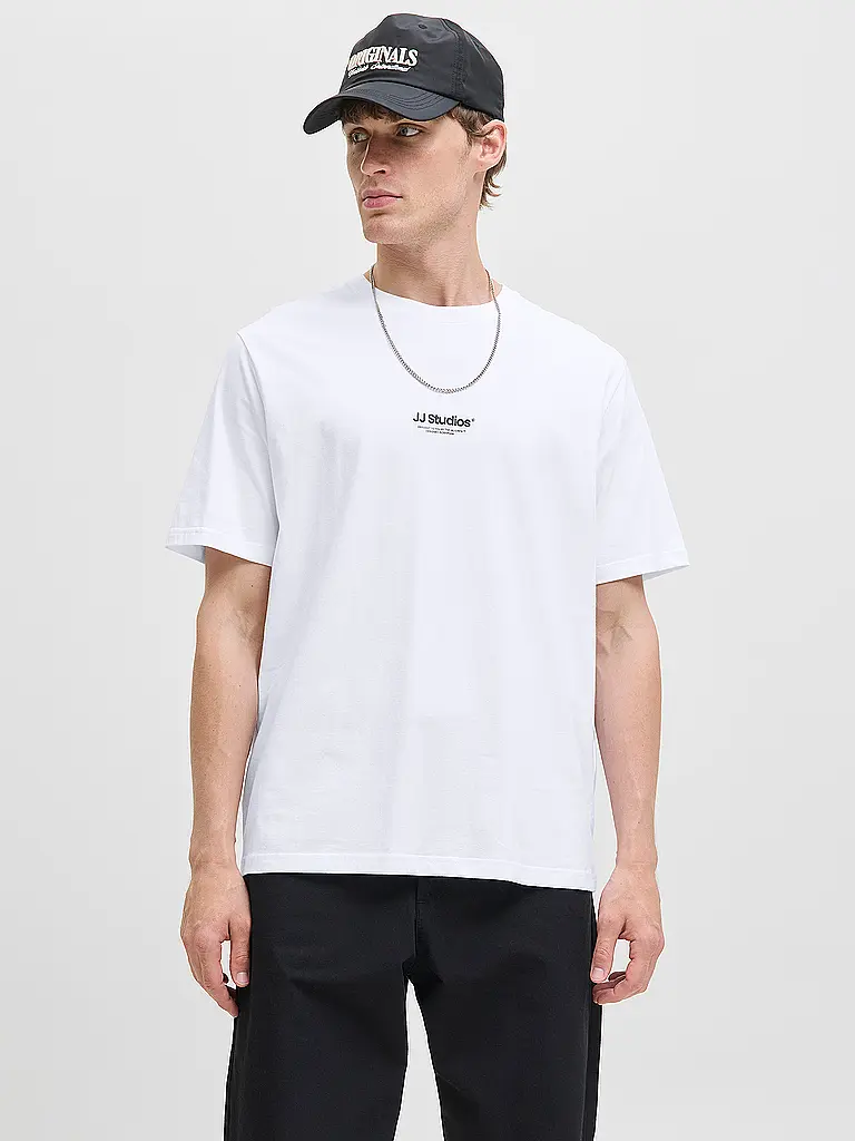 JACK & JONES | Nome prodotto: T-Shirt JJESOHO
Marca: JACK & JONES
Colore: bianco
Categorie: Moda, Uomo

Lunghezza manica: Manica corta
Scollo: Girocollo
Materiale: Cotone
Motivo: Tinta unita
Vestibilità (capispalla): Regular
Dettagli: Logo | Bianco