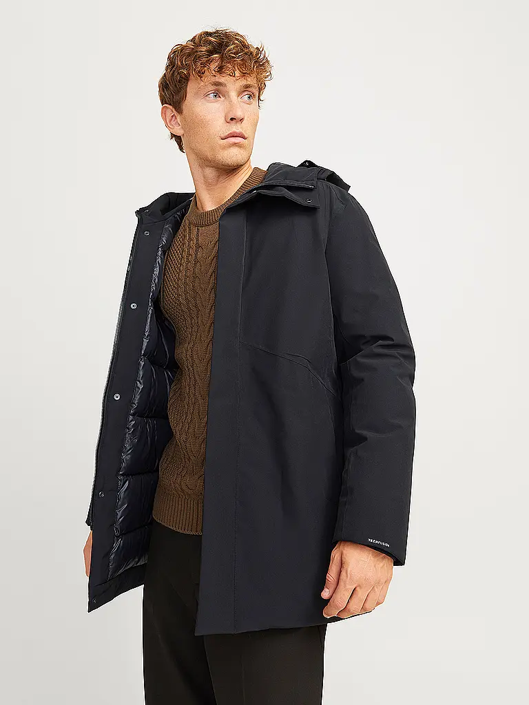 JACK & JONES | Parka JJEKEEN
Marke: JACK & JONES
Farbe: nero
Kategorien: Moda,Uomo

Lunghezza manica: Manica lunga
Materiale: Poliestere / Poliammide,Elasticizzato
Forma colletto: Cappuccio
Motivo: Tinta unita
Vestibilità (capispalla): Regular
Stile: Young Fashion
Dett | 