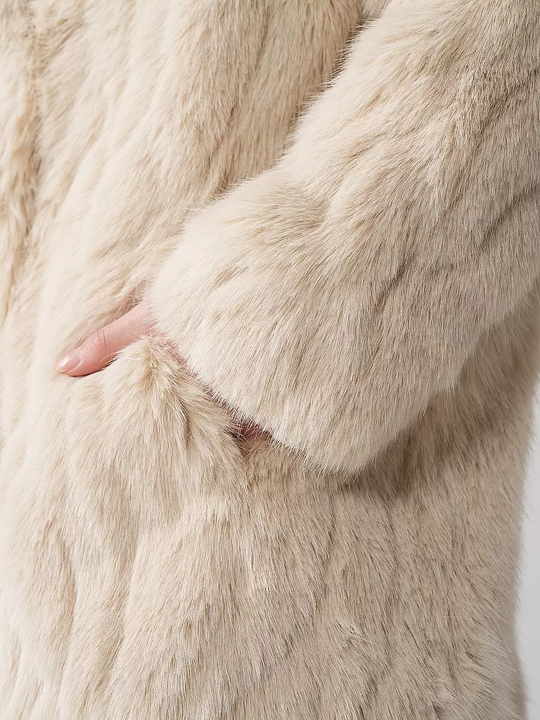 JAKKE | Mantel in Felloptik KATIE | Crema