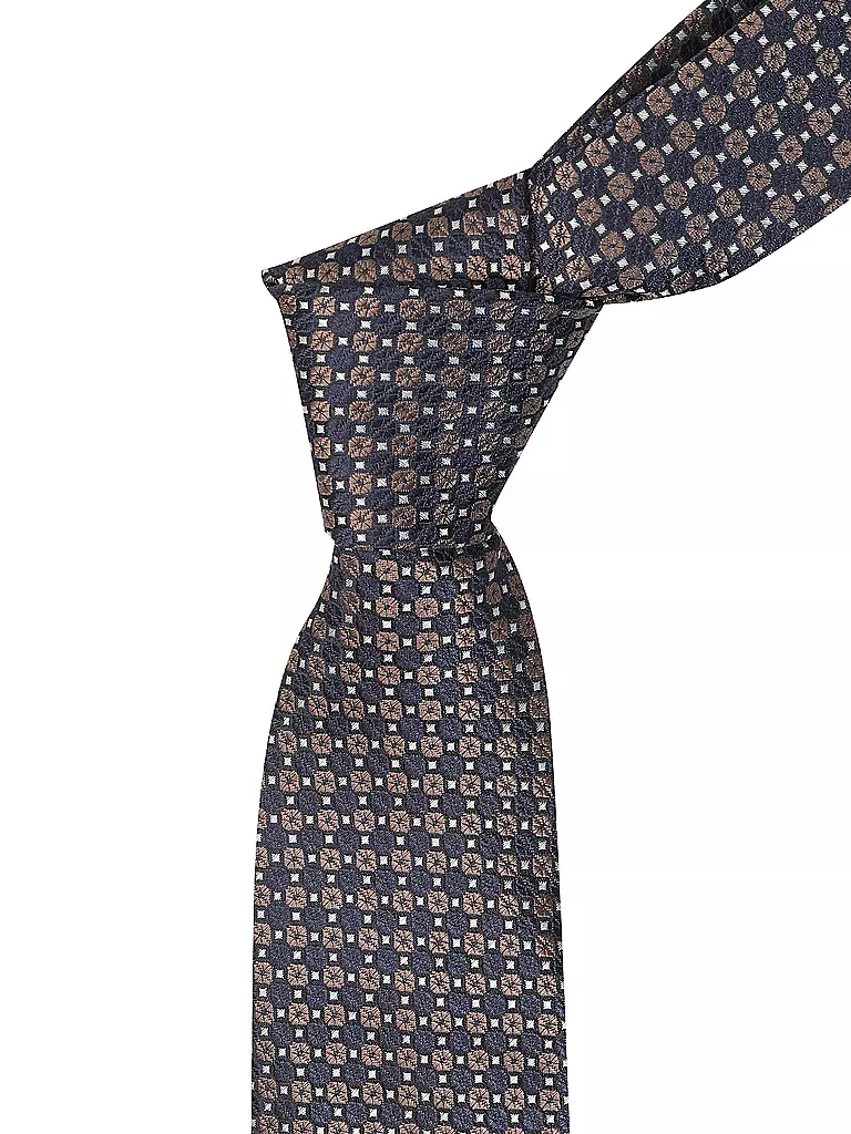 JOOP | Krawatte
Marke: JOOP
Farbe: Bunt
Kategorien: Moda, Uomo

Materiale: Cotone
Motivo: Minimal
Stile: Smart Business | Multicolore