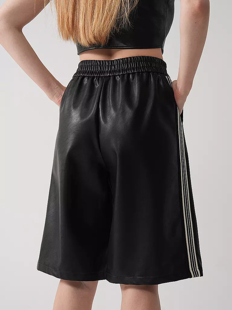 KARO KAUER | Shorts in similpelle | 