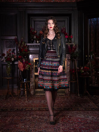 LENA HOSCHEK | Gonna a nastri SWING RIBBON