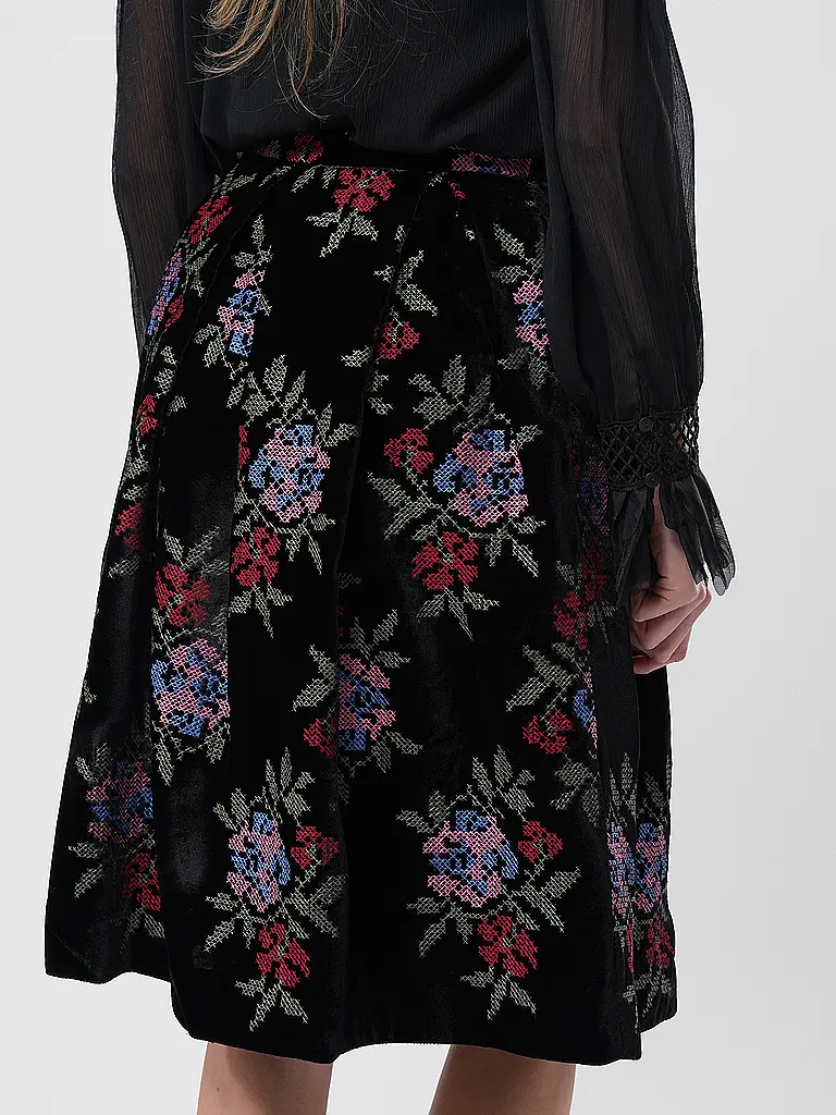 LENA HOSCHEK | Midi gonna REBEL | 