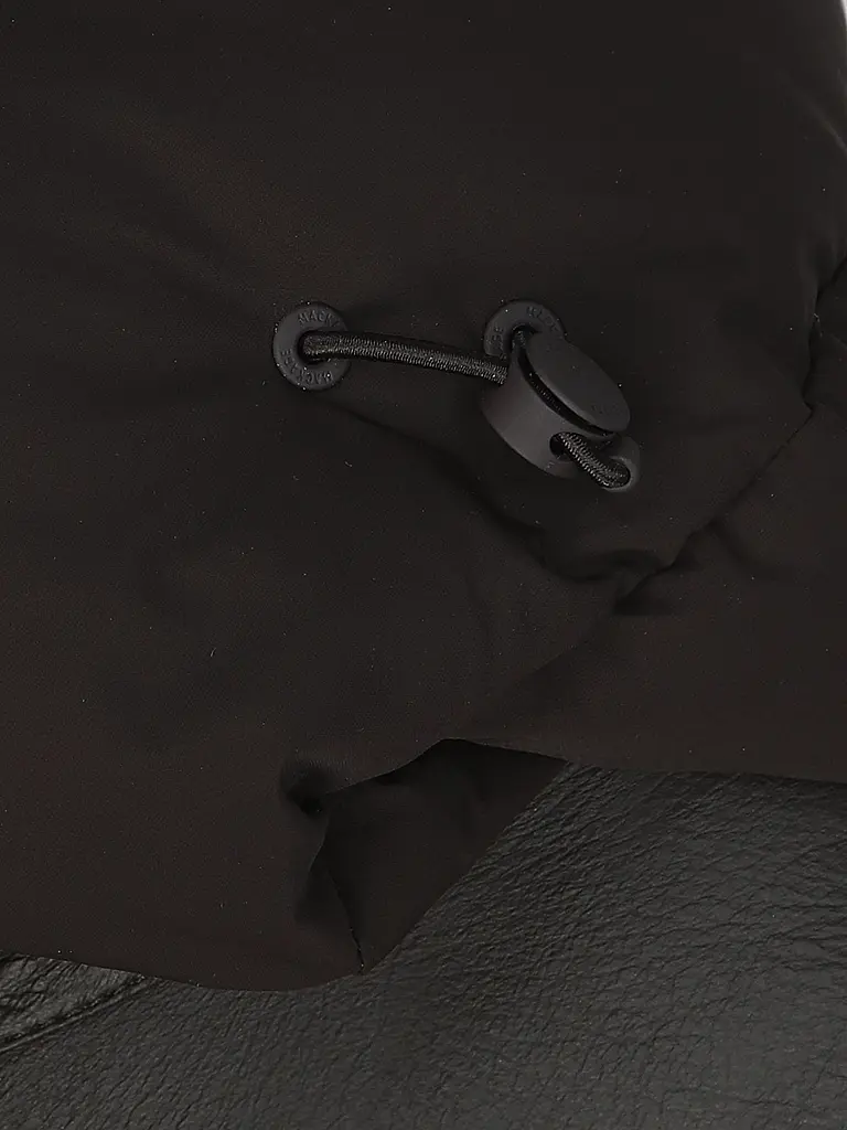 MACKAGE | Piumino LILIBETH
MACKAGE
Colore: marrone
Categorie: Moda,Donna
Lunghezza manica: Manica lunga
Materiale: Piumino,Pelle,Montone,Nylon,Elasticizzato
Forma colletto: Cappuccio,Colletto alla coreana
Vestibilità (capispalla): Regular,Lungo
Stile: Glamour,Tre |