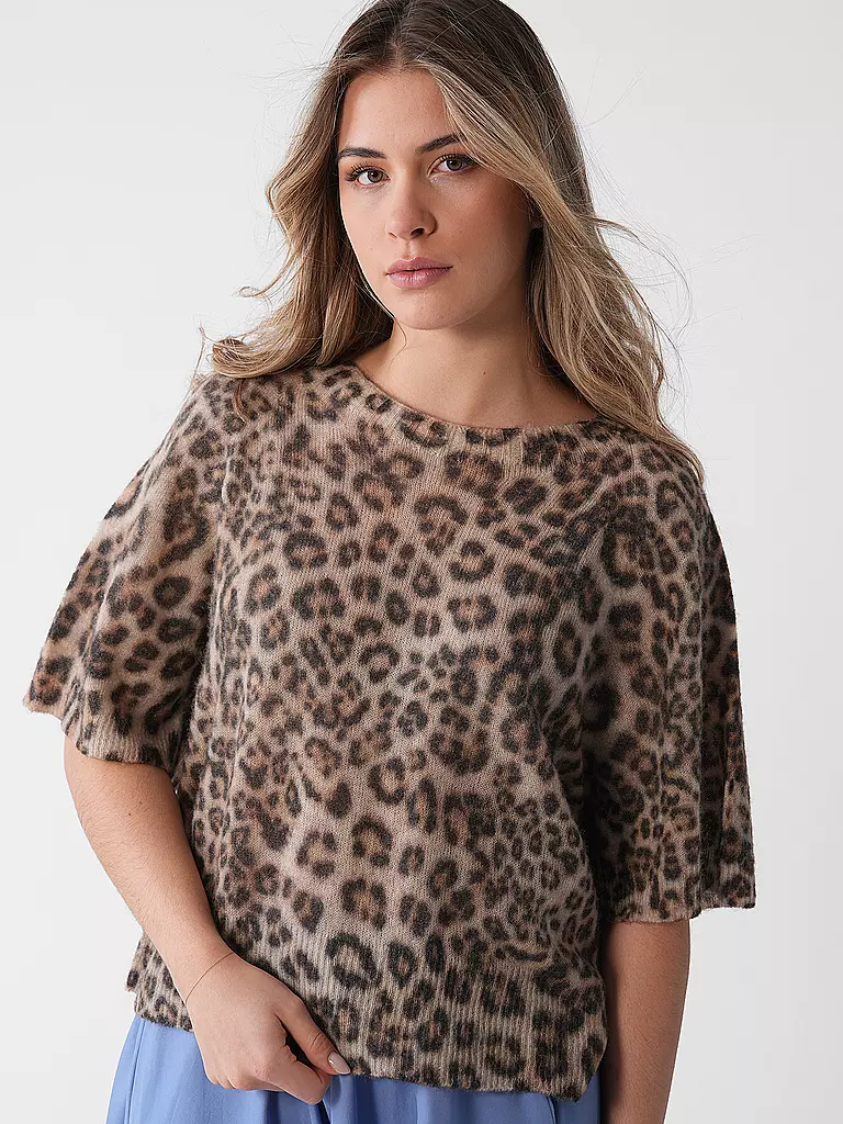 MARC CAIN | Pullover

Prodotto: Pullover
Marca: MARC CAIN
Colore: marrone
Categorie: Moda, Donna

Lunghezza manica: Manica corta
Scollatura: Girocollo
Materiale: Alpaca, Poliestere / Poliammide, Misto
Motivo: All-over, Animalier
Vestibilità (capispalla): Regular
Sti | 