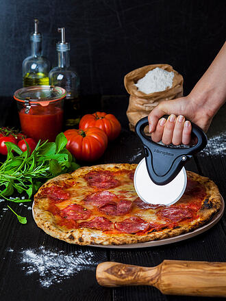 MICROPLANE | Pizza Schneider Nero