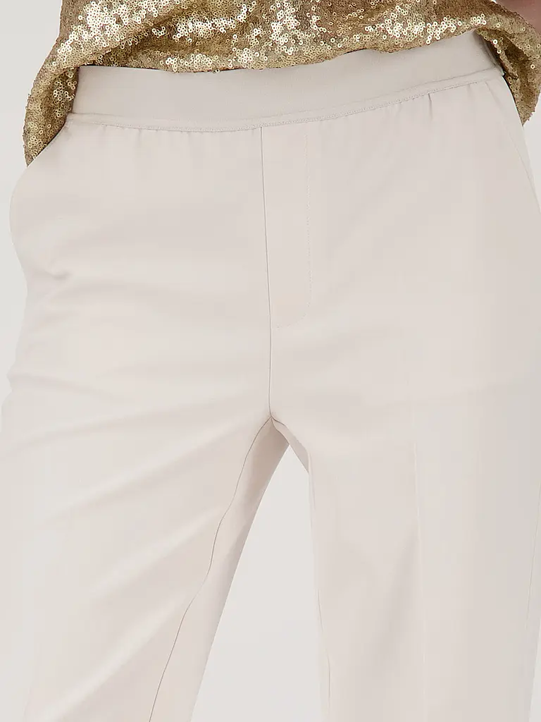 MONARI | Hose Jogging Fit
Marke: MONARI
Farbe: beige
Kategorien: Mode,Damen

Material: Polyester / Polyamid,Stretch
Musterung: Unifarben
Stil: Glamour
Bundhöhe: Mid Waist | Beige