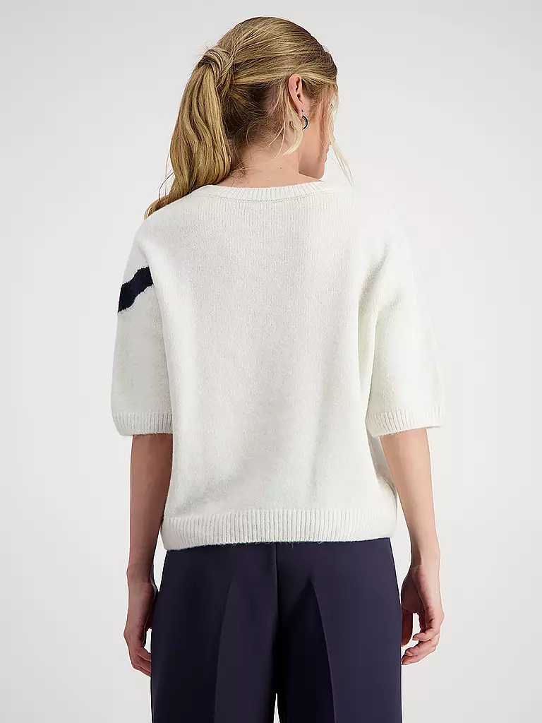 MONARI | Nome del prodotto: Pullover
Marca: MONARI
Colore: crema
Categorie: Moda,Donna
Tag: Taglie forti

Lunghezza manica: Maniche a 3/4
Scollatura: Girocollo
Materiale: Viscosa, misto
Motivo: Stampa
Vestibilità (capispalla): Regular
Stile: Glamour | Crema