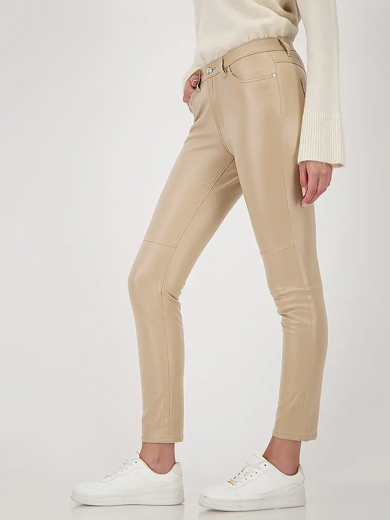 MONARI | Pantaloni slim fit effetto pelle | Cammello