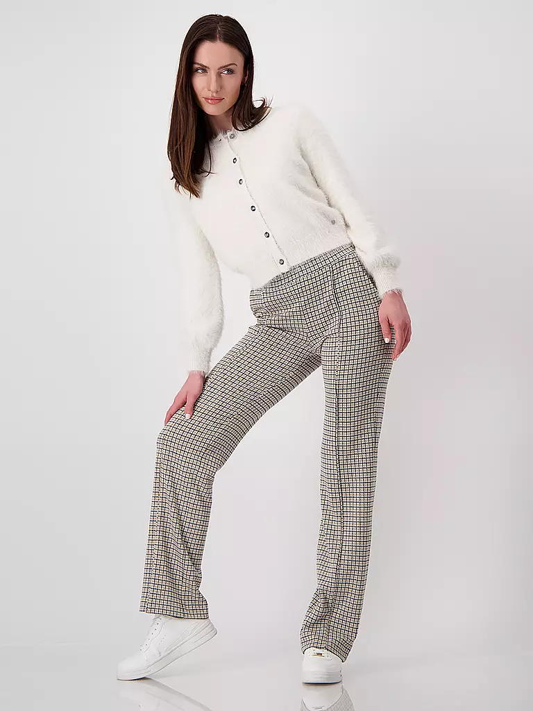 MONARI | Produktname: Jäckchen
Marke: MONARI
Farbe: creme
Kategorien: Mode,Damen
Tags: Große Größen

Ärmellänge: Langarm
Ausschnitt: Rundhalsausschnitt
Material: Poliacrilico/acrilico,Maglia
Musterung: Tinta unita
Stil: Glamour | Crema