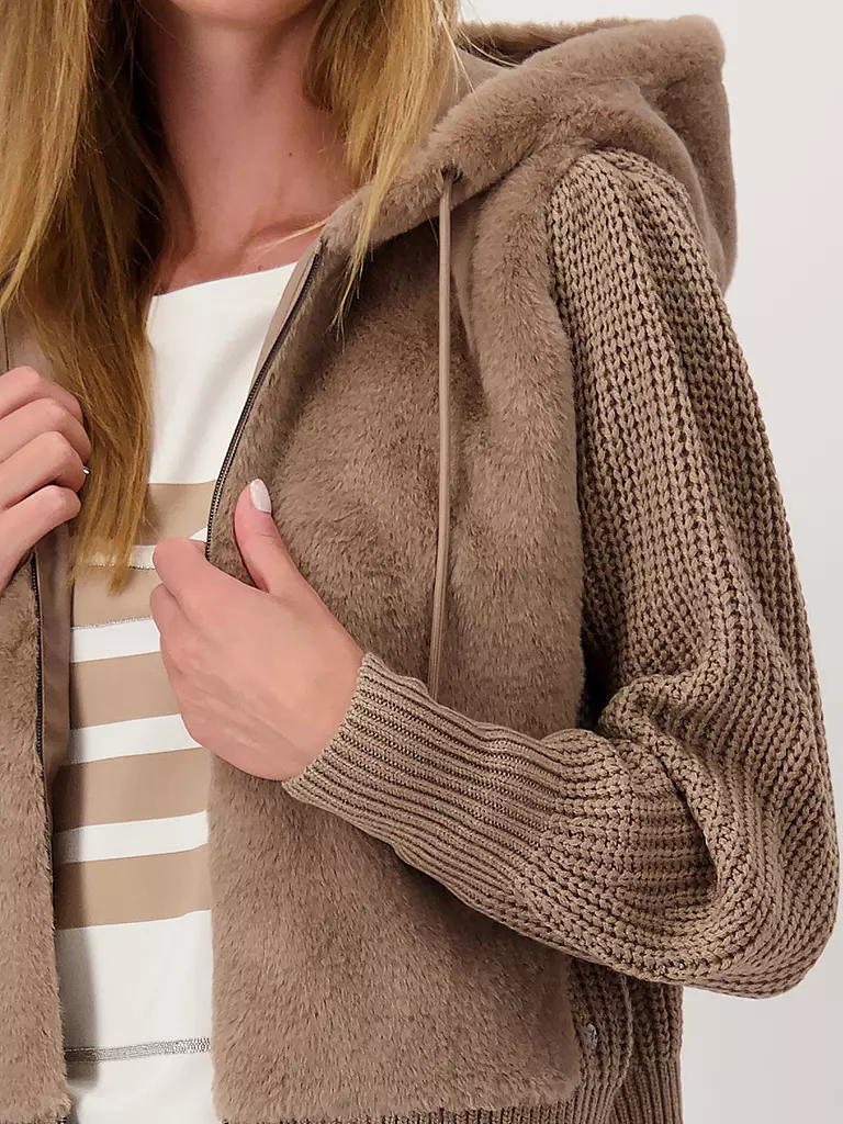 MONARI | Strickjacke in Felloptik | Beige