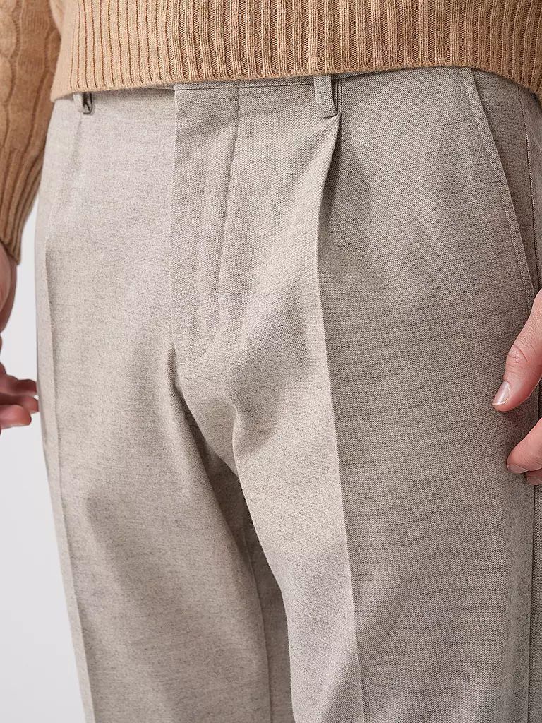 NN.07 | Chino BILL 1067 | Beige