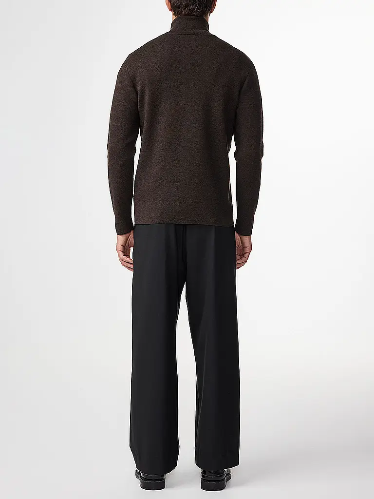 NN.07 | Pullover Troyer | 