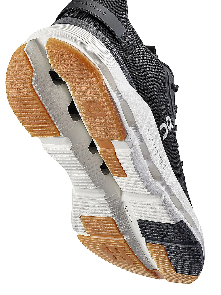 ON | Sneaker CLOUDNOVA FORM 2 | Nero