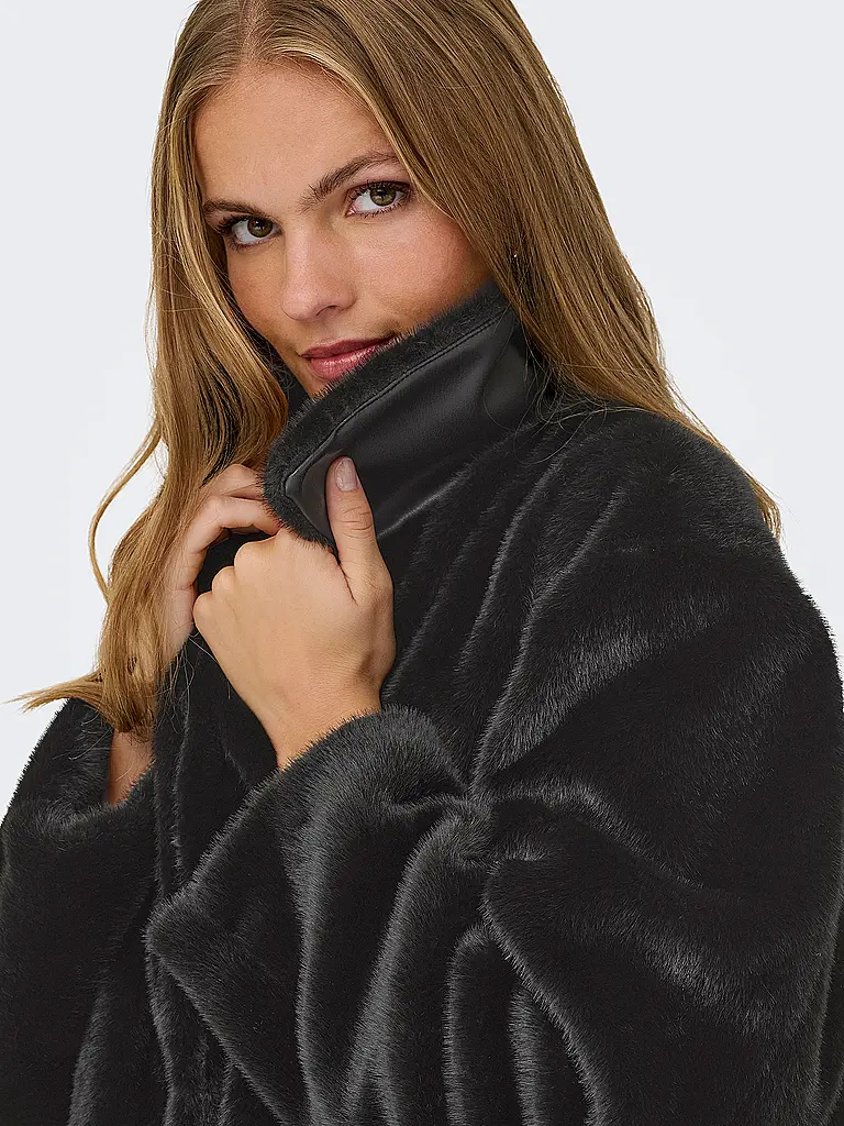 ONLY | Cappotto in pelliccia sintetica ONLMEAGAN |
