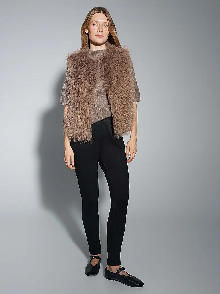 OPUS | Hose Jogging Fit EKAJA NIGHT
Marca: OPUS
Colore: nero
Categorie: Moda,Donna

Materiale: Poliestere / Poliammide,Stretch
Motivo: Tinta unita
Lunghezza (pantaloni/jeans): Lunghezza normale
Stile: Pure
Altezza vita: Vita alta | Nero