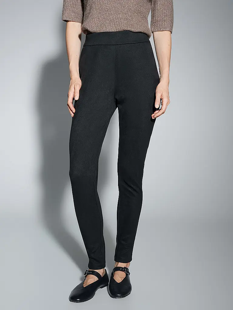 OPUS | Hose Jogging Fit EKAJA NIGHT
Marca: OPUS
Colore: nero
Categorie: Moda,Donna

Materiale: Poliestere / Poliammide,Stretch
Motivo: Tinta unita
Lunghezza (pantaloni/jeans): Lunghezza normale
Stile: Pure
Altezza vita: Vita alta | Nero