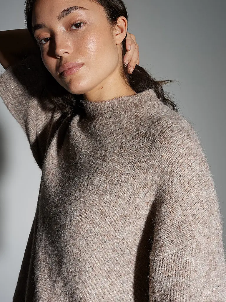 OPUS | Mididress WALIET | Cammello