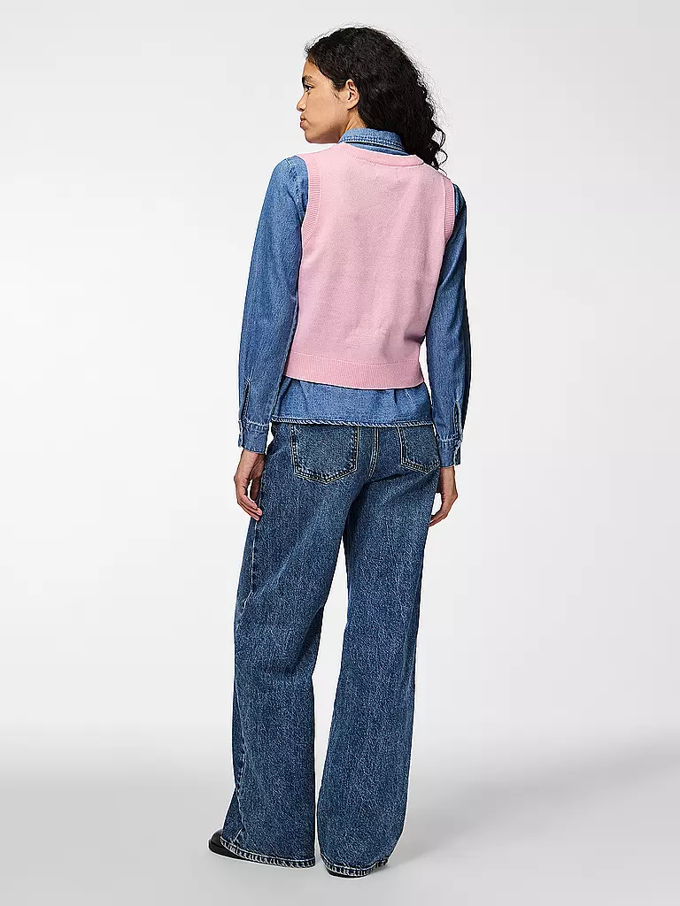 PIECES | Pullunder PCJOLLY XMAS
Marke: PIECES
Farbe: rosa
Kategorien: Mode,Damen
Ärmellänge: ohne Arm
Ausschnitt: V-Ausschnitt
Material: Polyacryl / Acryl,Strick
Musterung: Allover
Passform (Oberbekleidung): Regular |