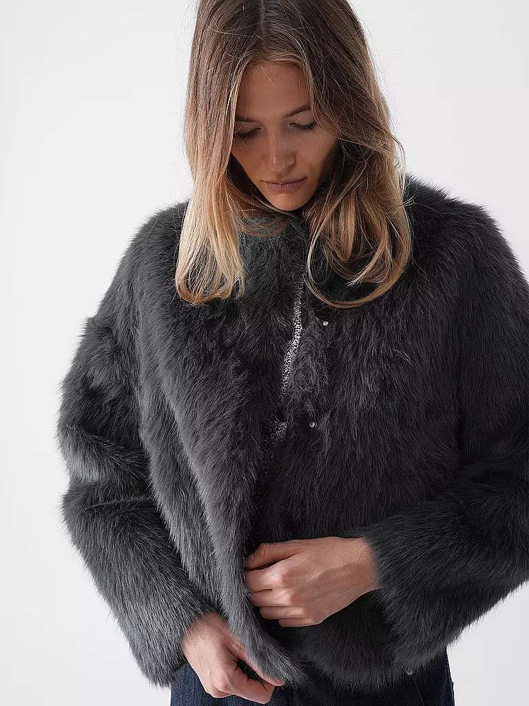 PRIDE TO BE | Giacca in pelliccia sintetica DANJA |