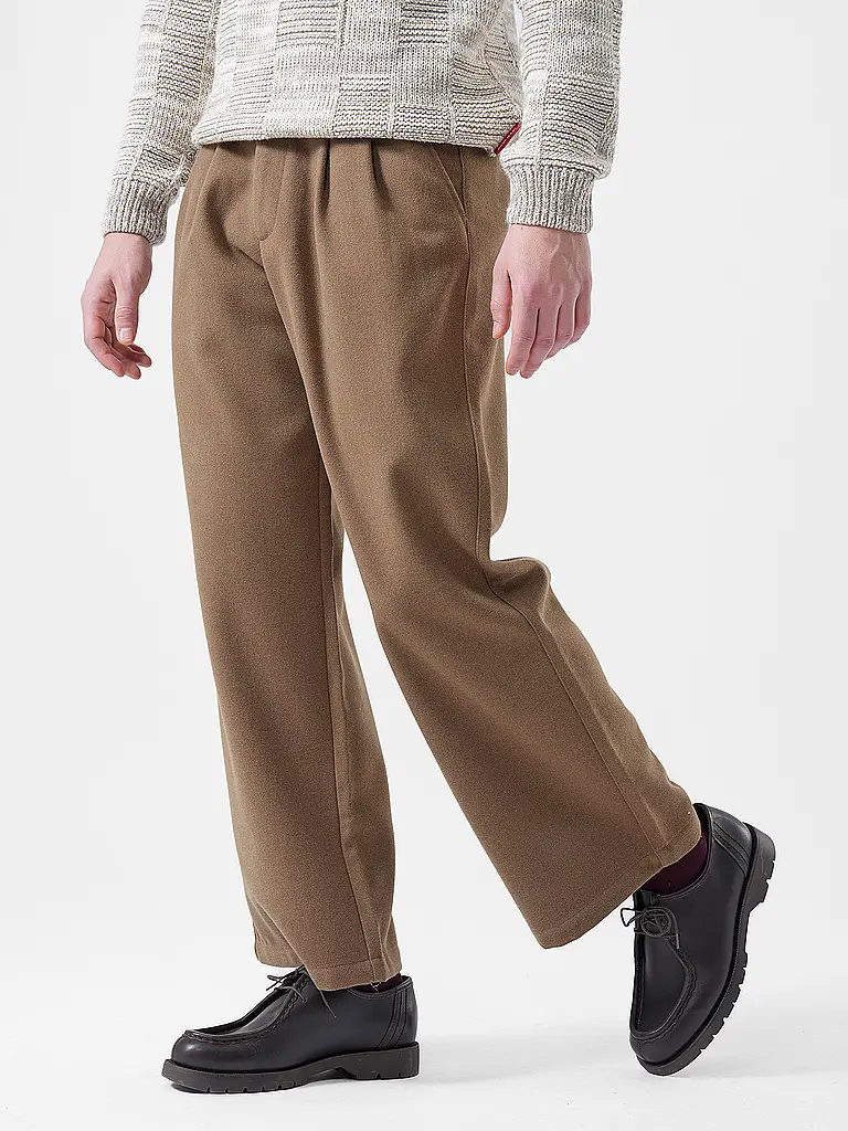 PROHIBITED | Nome prodotto: Pantaloni DOUBLE PLEATED CLUB PANTS | Cammello