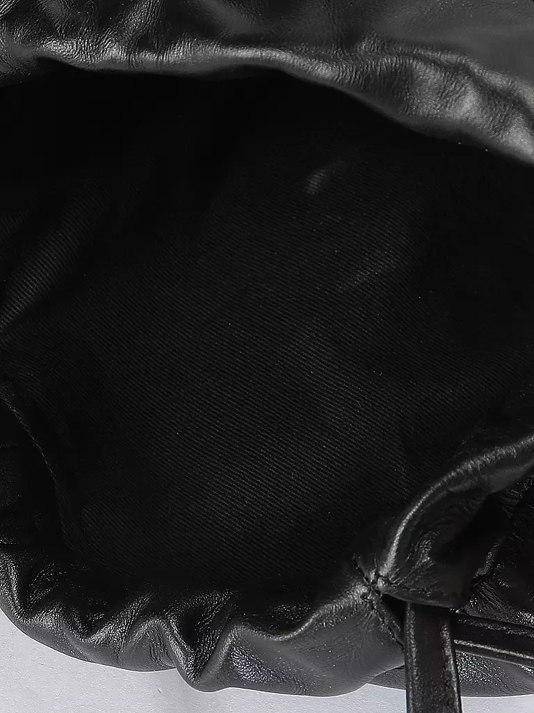 PUBLISHED BY | Borsa a secchiello in pelle | 