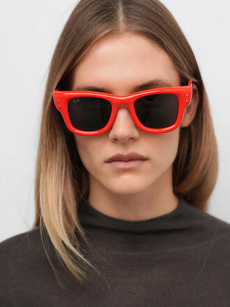RAY BAN | Occhiali da sole 0RB4940/50
Marca: RAY BAN
Colore: rosso
Categorie: Moda, Donna, Uomo

Materiale: Plastica