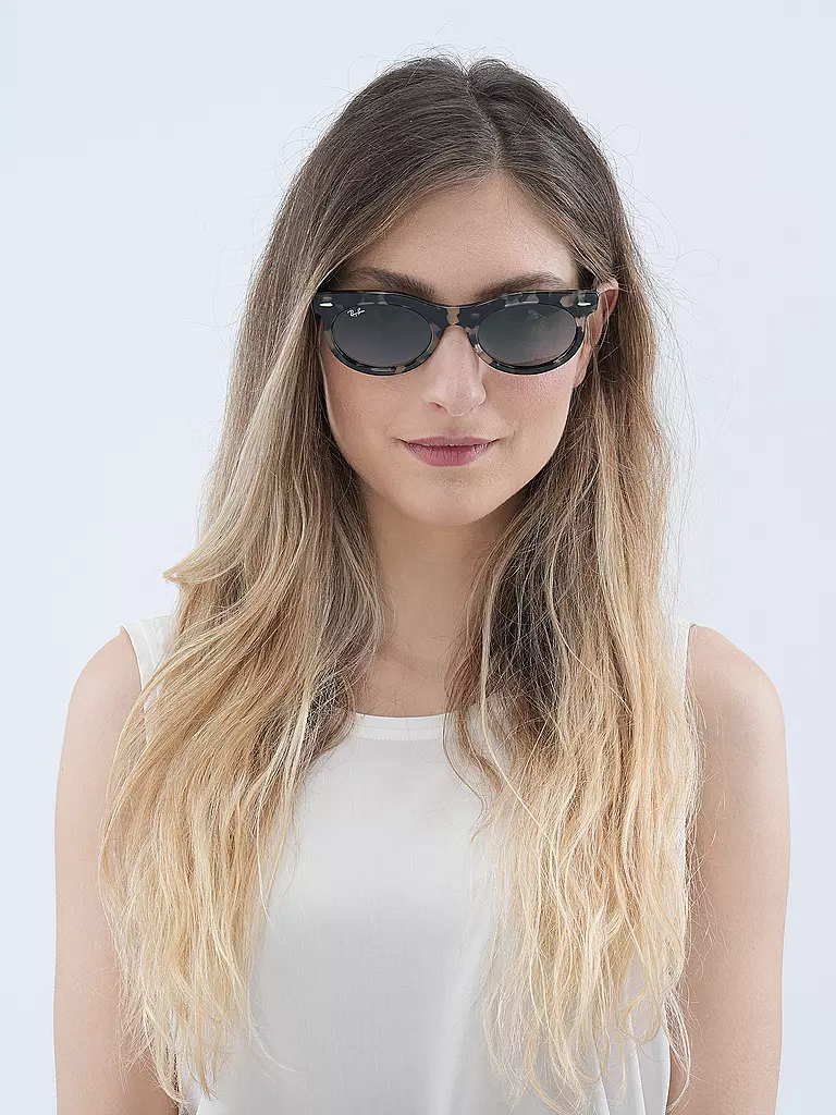 RAY BAN | Occhiali da sole 0RB2242/53 WAYFARER OVAL | Marrone