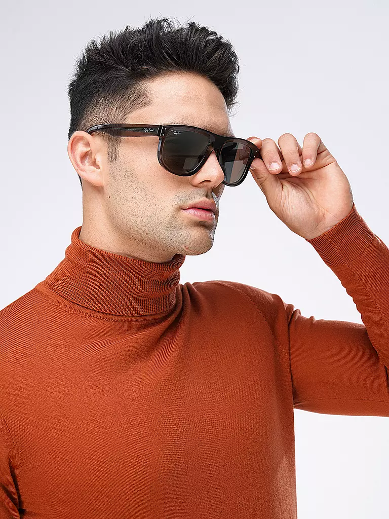 RAY BAN | Sonnenbrille 0RBR0501S/56

Marke: RAY BAN
Farbe: grau
Kategorien: Mode,Damen,Herren

Material: Kunststoff | Grigio