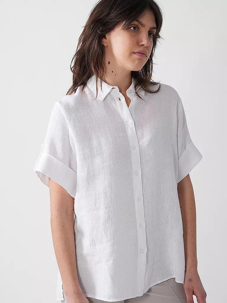 RIANI | Prodotto: Blusa di lino
Marca: RIANI
Colore: bianco
Categorie: Moda, Donna
Tag: Taglie forti

Lunghezza manica: Manica corta
Materiale: Lino
Tipo di colletto: Collo a camicia
Motivo: Tinta unita
Vestibilità (capispalla): Regular
Stile: Pure | 