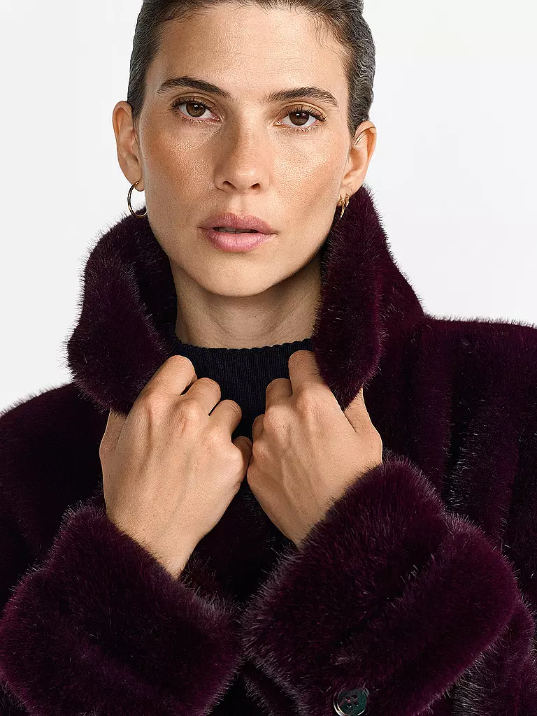 RICH & ROYAL | Cappotto in pelliccia sintetica | Rosso scuro