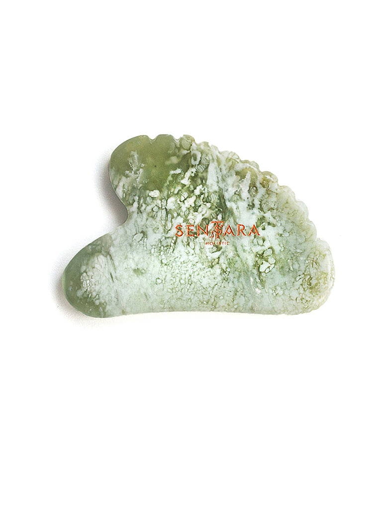 Pietra da massaggio - Gua Sha cuore con denti Giada verde verde chiaro