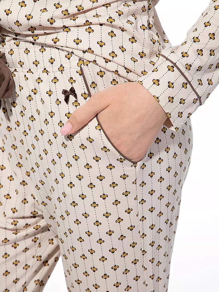SHORT STORIES | Pyjamahose | 
