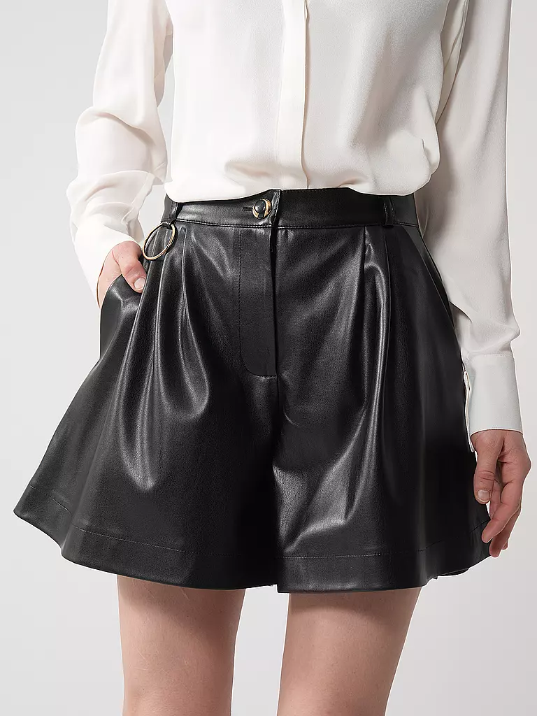 SILVIA SCHNEIDER | Shorts effetto pelle | 